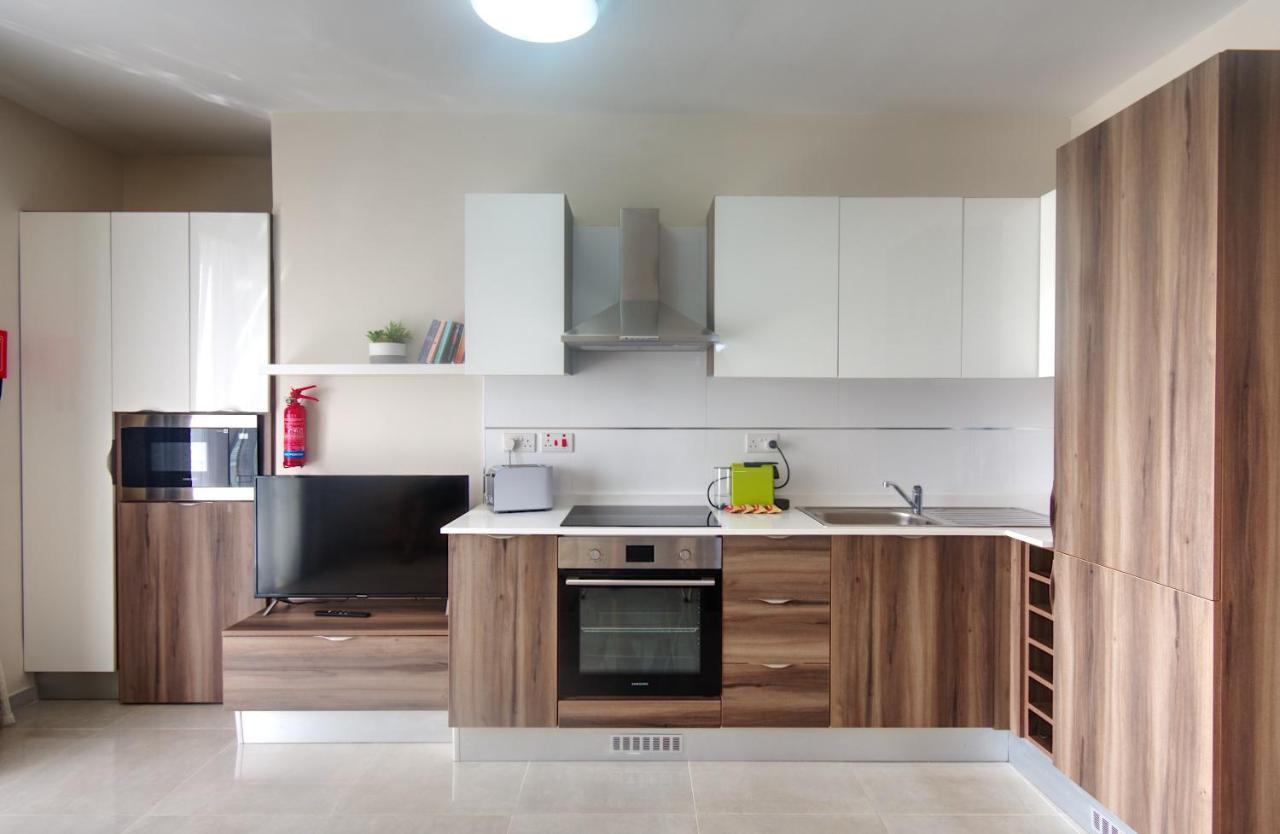 Marbella Holiday Apartments - Seafront - Wifi Marsaskala Buitenkant foto
