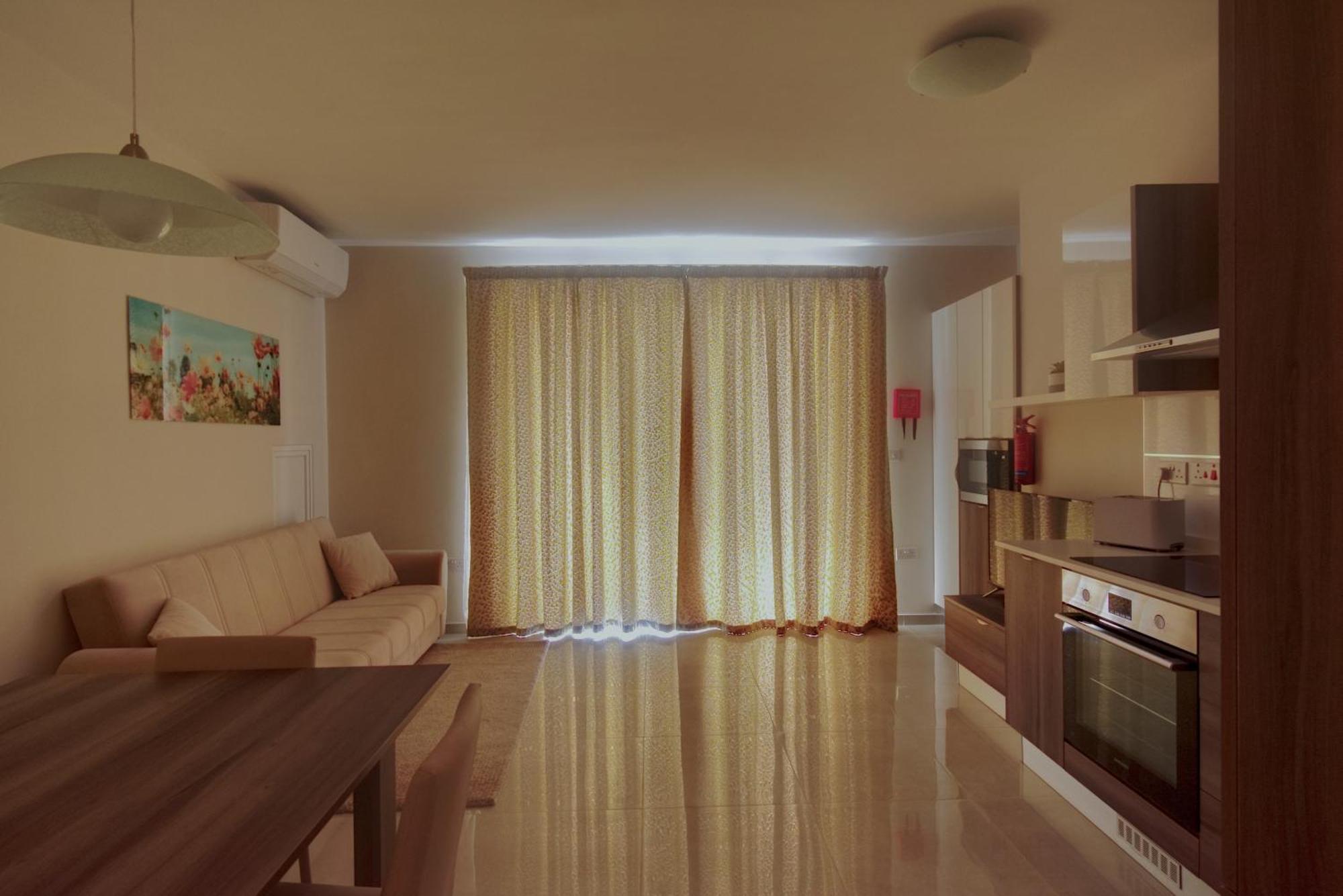 Marbella Holiday Apartments - Seafront - Wifi Marsaskala Buitenkant foto